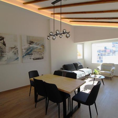 Atico Loft De Lujo Con Terraza Espectacular Y Vista A Los 2 Castillos Leilighet Alicante Eksteriør bilde