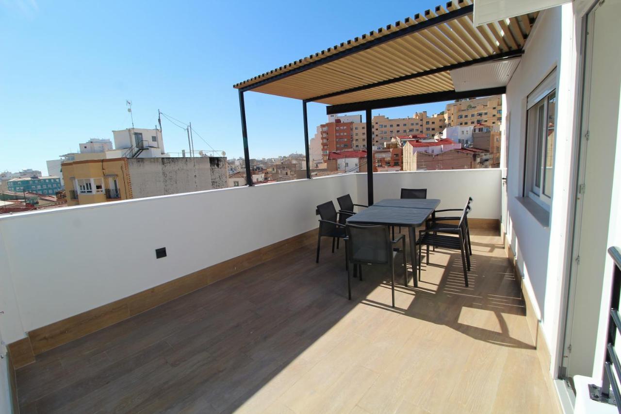 Atico Loft De Lujo Con Terraza Espectacular Y Vista A Los 2 Castillos Leilighet Alicante Eksteriør bilde