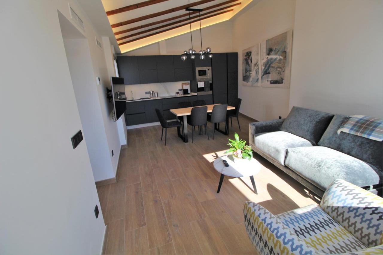 Atico Loft De Lujo Con Terraza Espectacular Y Vista A Los 2 Castillos Leilighet Alicante Eksteriør bilde