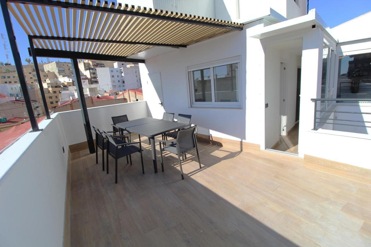 Atico Loft De Lujo Con Terraza Espectacular Y Vista A Los 2 Castillos Leilighet Alicante Eksteriør bilde